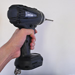 TSAロックのスーツケースを破壊する